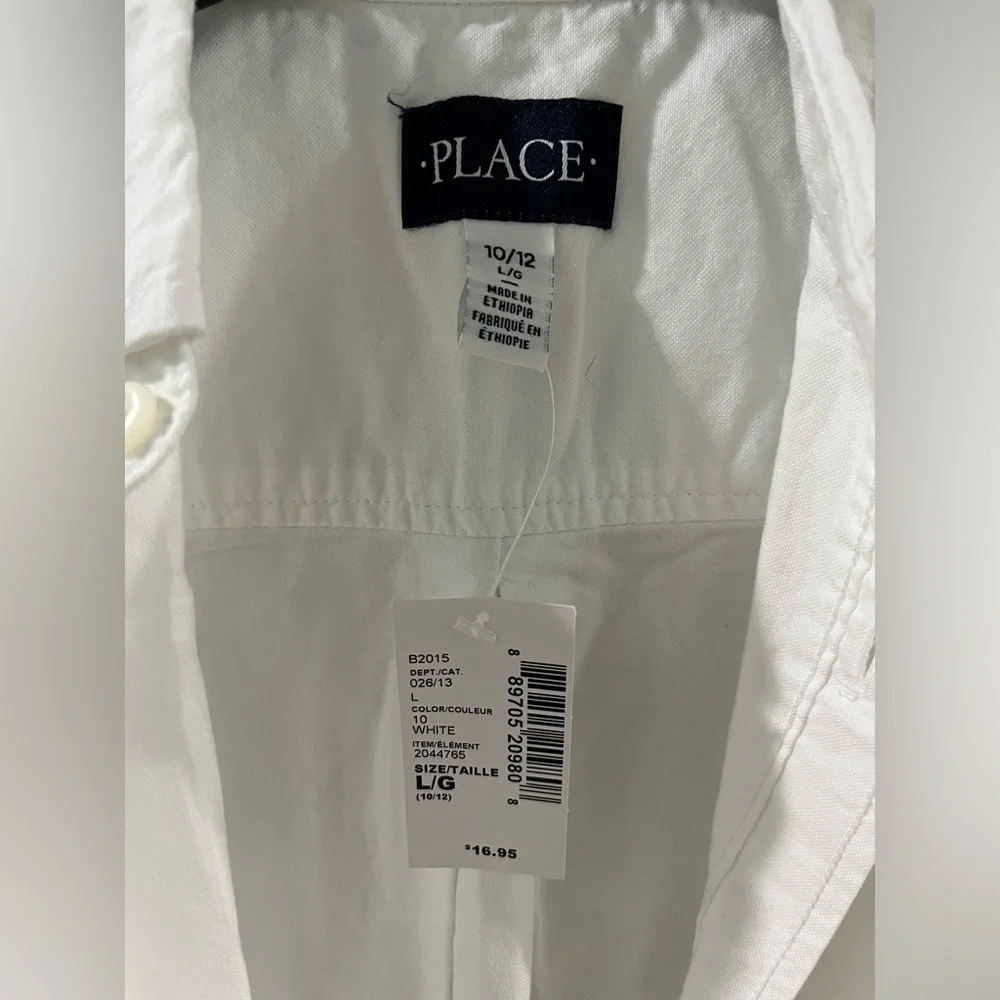 The Children's Place White Short Sleeve Button-Up Shirt, boy’s size large, new!